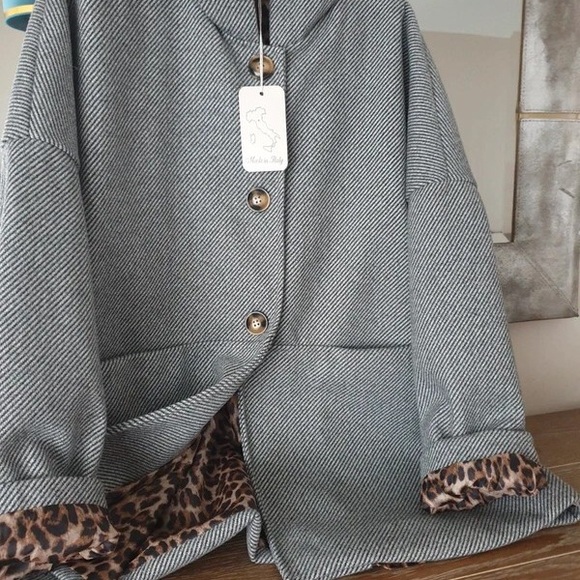 Gray Women's Jacket with Leopard Print Accents - Picture 2 of 3